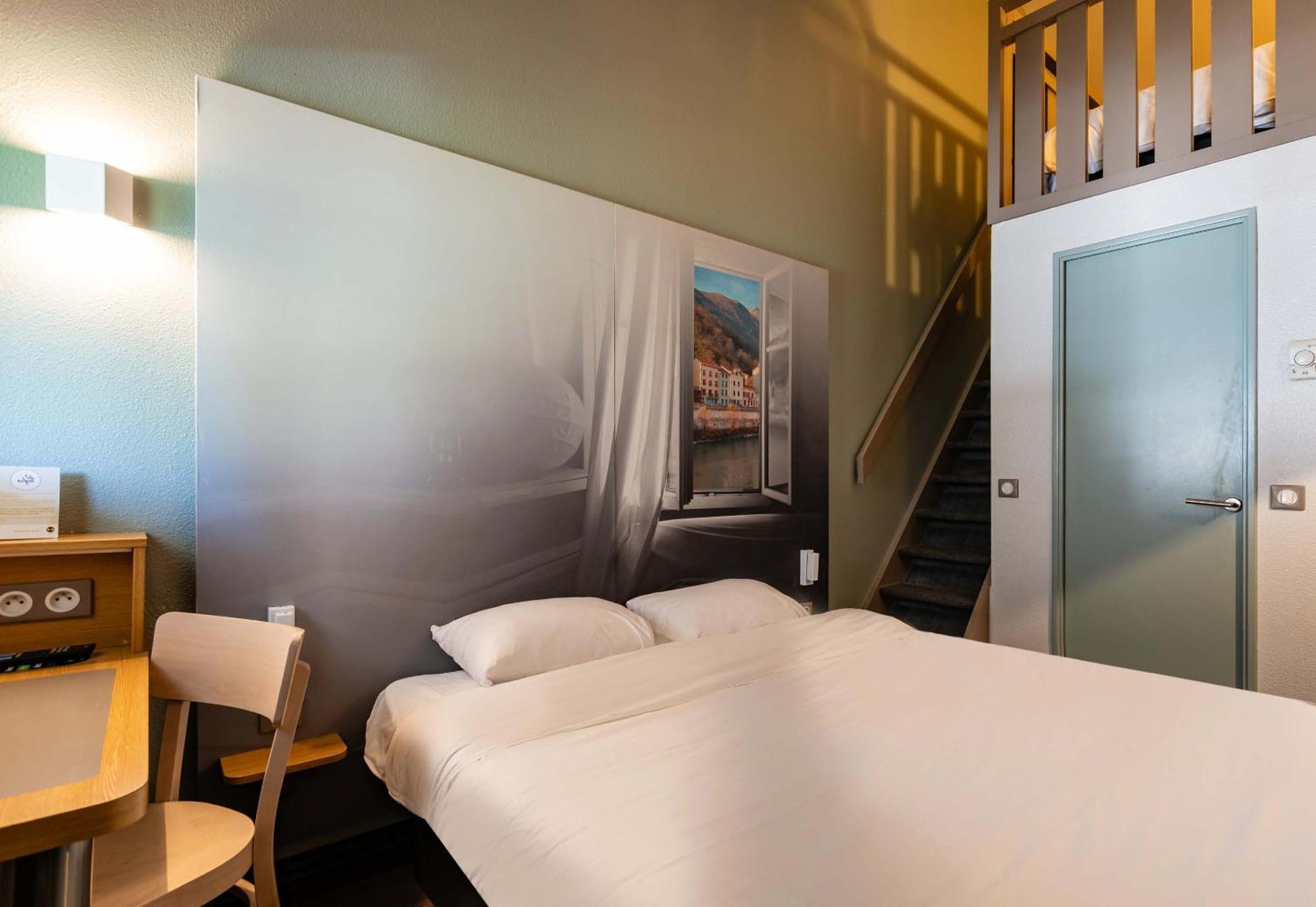 B&B Hotel Grenoble Universite 1 Жьер Экстерьер фото
