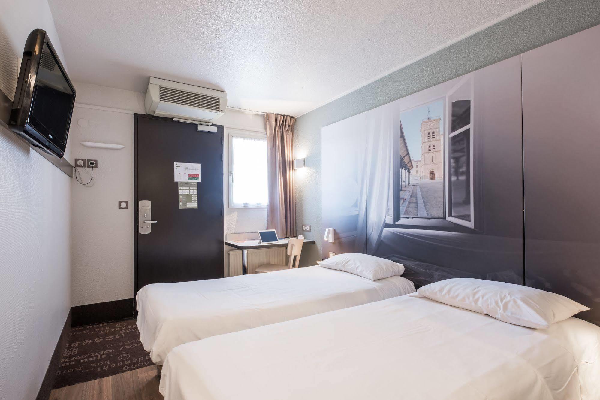 B&B Hotel Grenoble Universite 1 Жьер Экстерьер фото