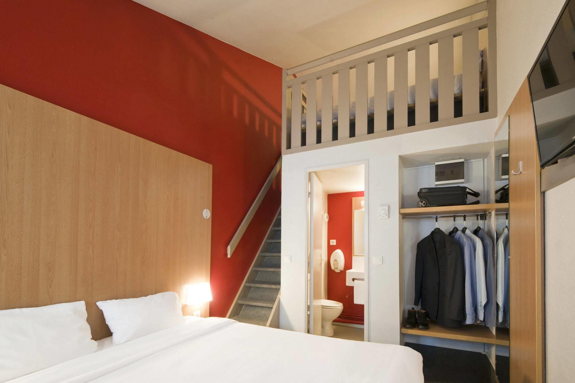 B&B Hotel Grenoble Universite 1 Жьер Экстерьер фото