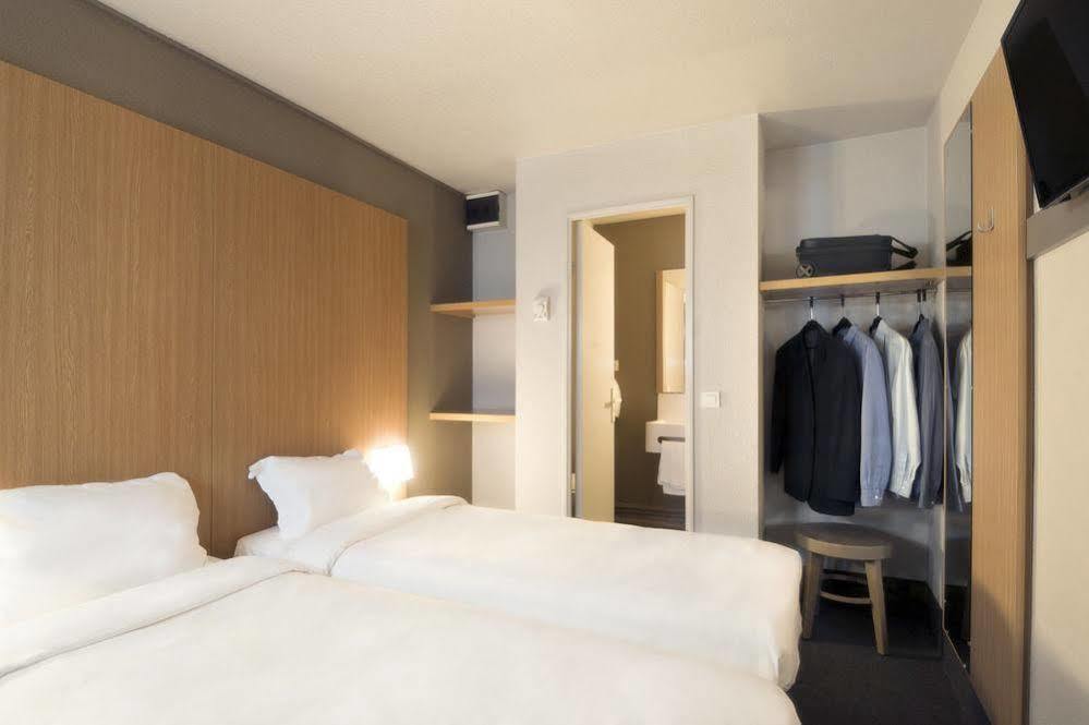 B&B Hotel Grenoble Universite 1 Жьер Экстерьер фото